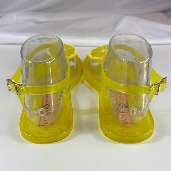 Katy Perry Collection Yellow Lemmon Jelly Sandals - Picture 5 of 9